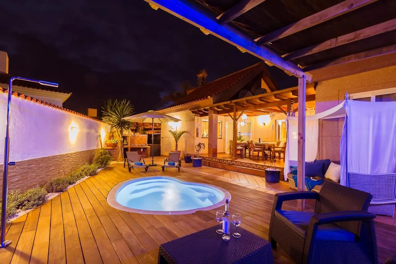 Villa Hibiscus Centrum Corralejo Beach Private Pool Family 0*,  Spanien