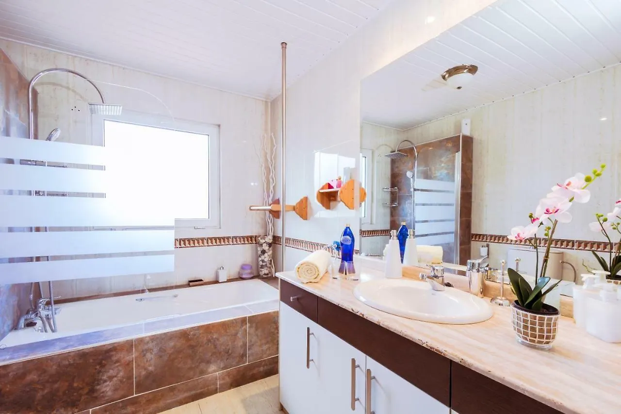 Villa Hibiscus Centrum Corralejo Beach Private Pool Family 0*,  Spanien